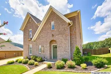 Main picture of 7 Wescott Hill Way SE