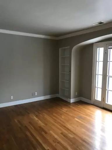 Main picture of 3510 N Pennsylvania St