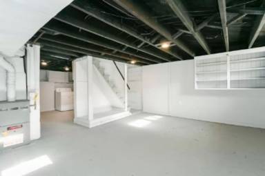 Main picture of 2216 N Proctor St