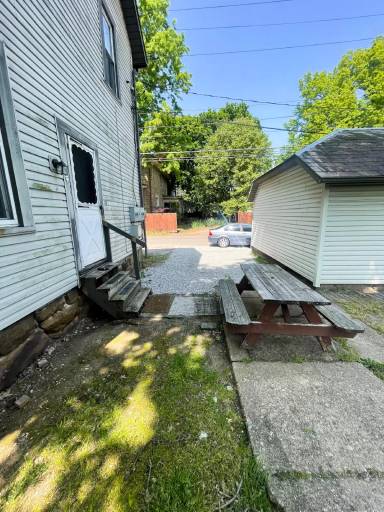 Main picture of 425 Ray Ave NW