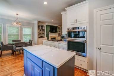 Main picture of 1329 Edmund Park Dr NE