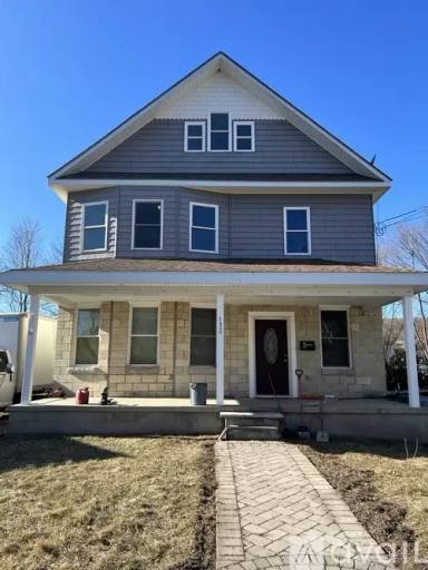 Main picture of 132 Cherry St