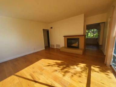Main picture of 18 Sunview Ave