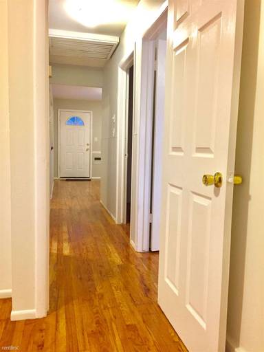 Main picture of 27401 Seyburn Ave
