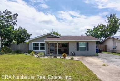 Main picture of 3911 Peters Dr