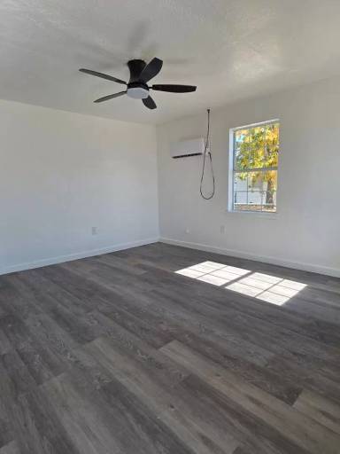 Main picture of 703 W Phillips St