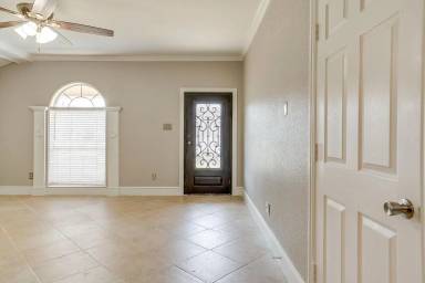 Main picture of 1812 Wild Willow Trl