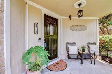 Main picture of 4310 Stallion Brook Ln