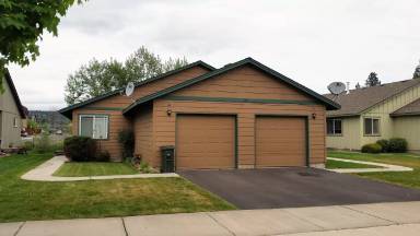 Main picture of 891 NE Hidden Valley Dr