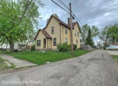 Main picture of 740 Indiana Ave