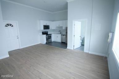 Main picture of 1317 N Bronson Ave