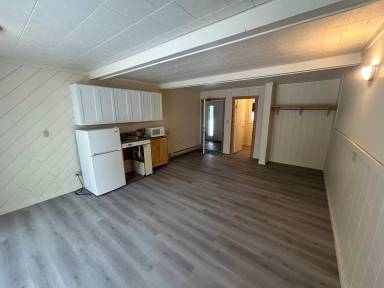 Main picture of 8646 Highway 51