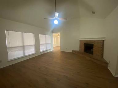 Main picture of 1227 Reeves Ln