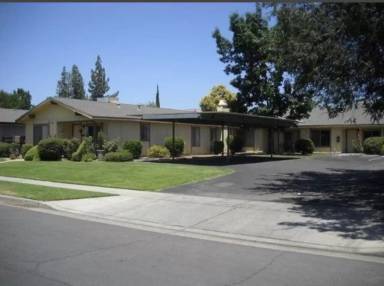 Main picture of 3024 W Pontiac Way