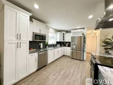 Main picture of 6033 49th Ave N