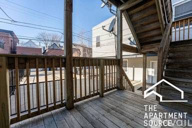 Main picture of 2636 N Halsted St