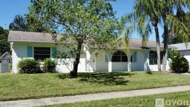 Main picture of 561 Parker Rd