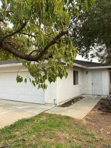 Main picture of 2485B Girvan Rd