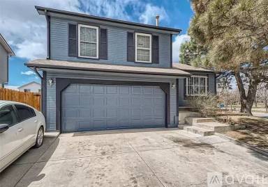 Main picture of 4895 Carson St