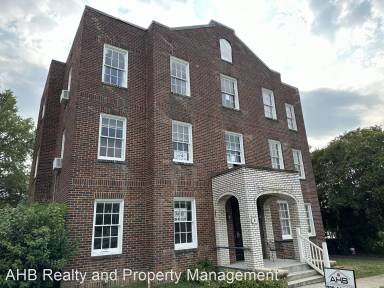 Main picture of 605 S Lexington Ave