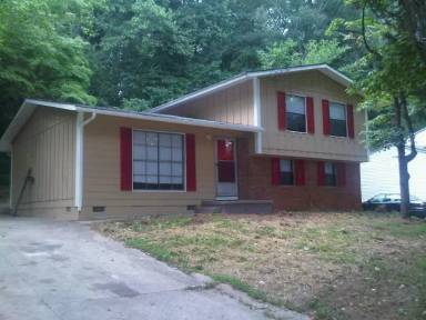 Main picture of 2515 Browns Mill Rd SE