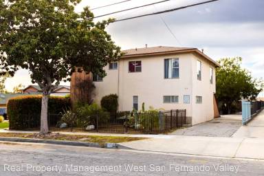 Main picture of 213 E Hazel St