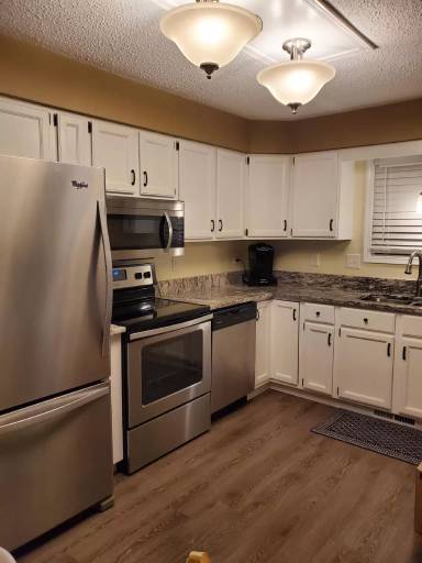 Main picture of 530 E Hiawatha Dr