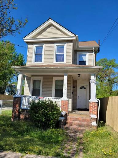Main picture of 2318 Lansing Ave