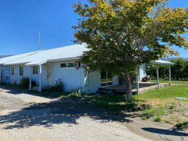 Main picture of 3120 6th St SE