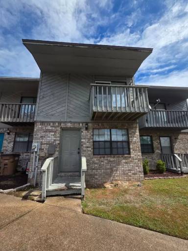 Main picture of 7320 Chipewa St