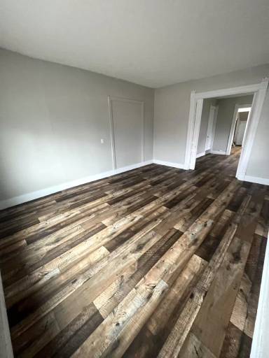 Main picture of 22 E Main St