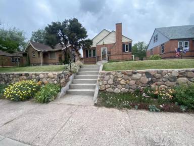 Main picture of 408 W 1st Ave