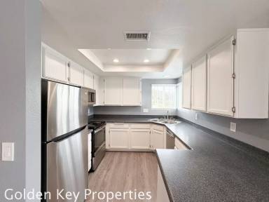 Main picture of 2873 Sanford Ln