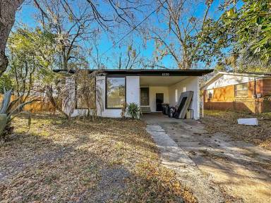 Main picture of 5330 Quan Dr