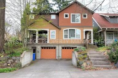 Main picture of 3827 SE Woodward St