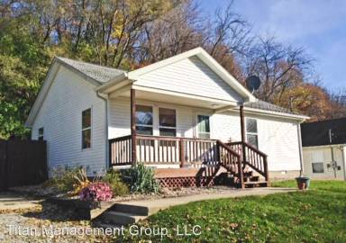 Main picture of 821 S 2nd St