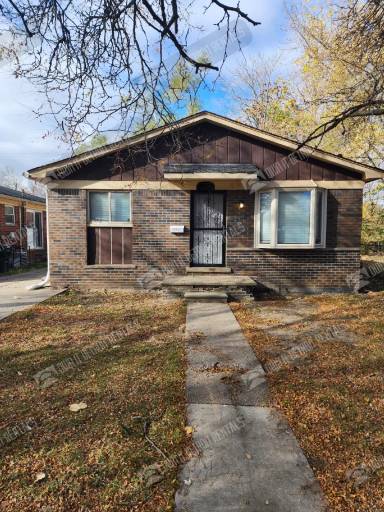 Main picture of 20111 Birwood St