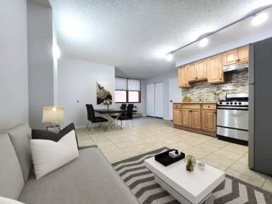 Main picture of 21 W 25th St