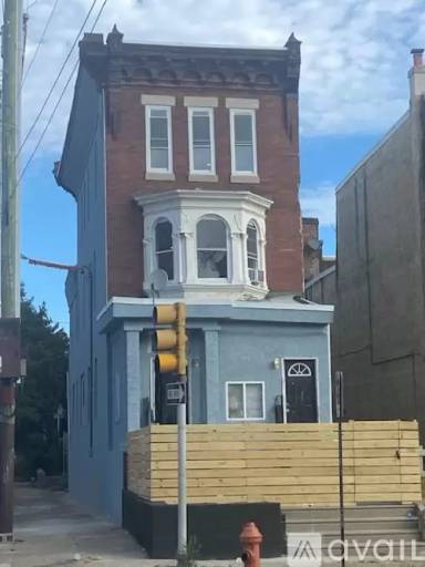 Main picture of 1743 W Erie Ave