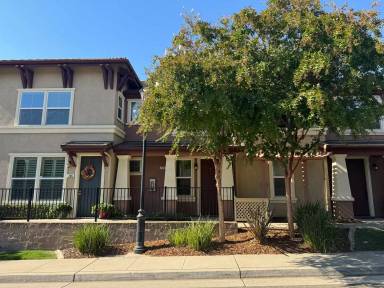 Main picture of 204 Blossom Rock Ln
