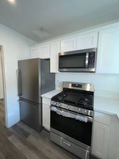 Main picture of 1840 N Gramercy Pl