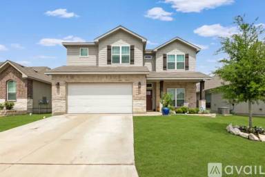 Main picture of 612 Pipe Creek Dr