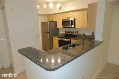 Main picture of 2427 Centergate Dr