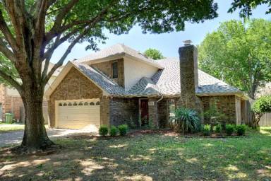 Main picture of 2948 Chris Ln
