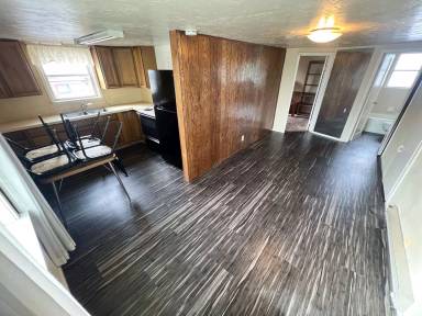 Main picture of 491 E 16th St