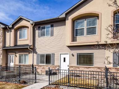 Main picture of 462 W 1490 N