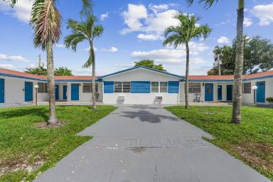 Main picture of 7211 Venetian St