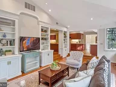 Main picture of 8634 Gateshead Rd
