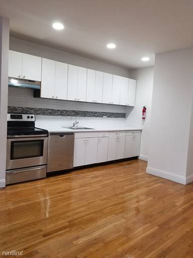 Main picture of 571 Washington Ave