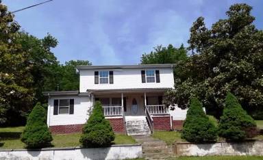 Main picture of 914 N 3rd St